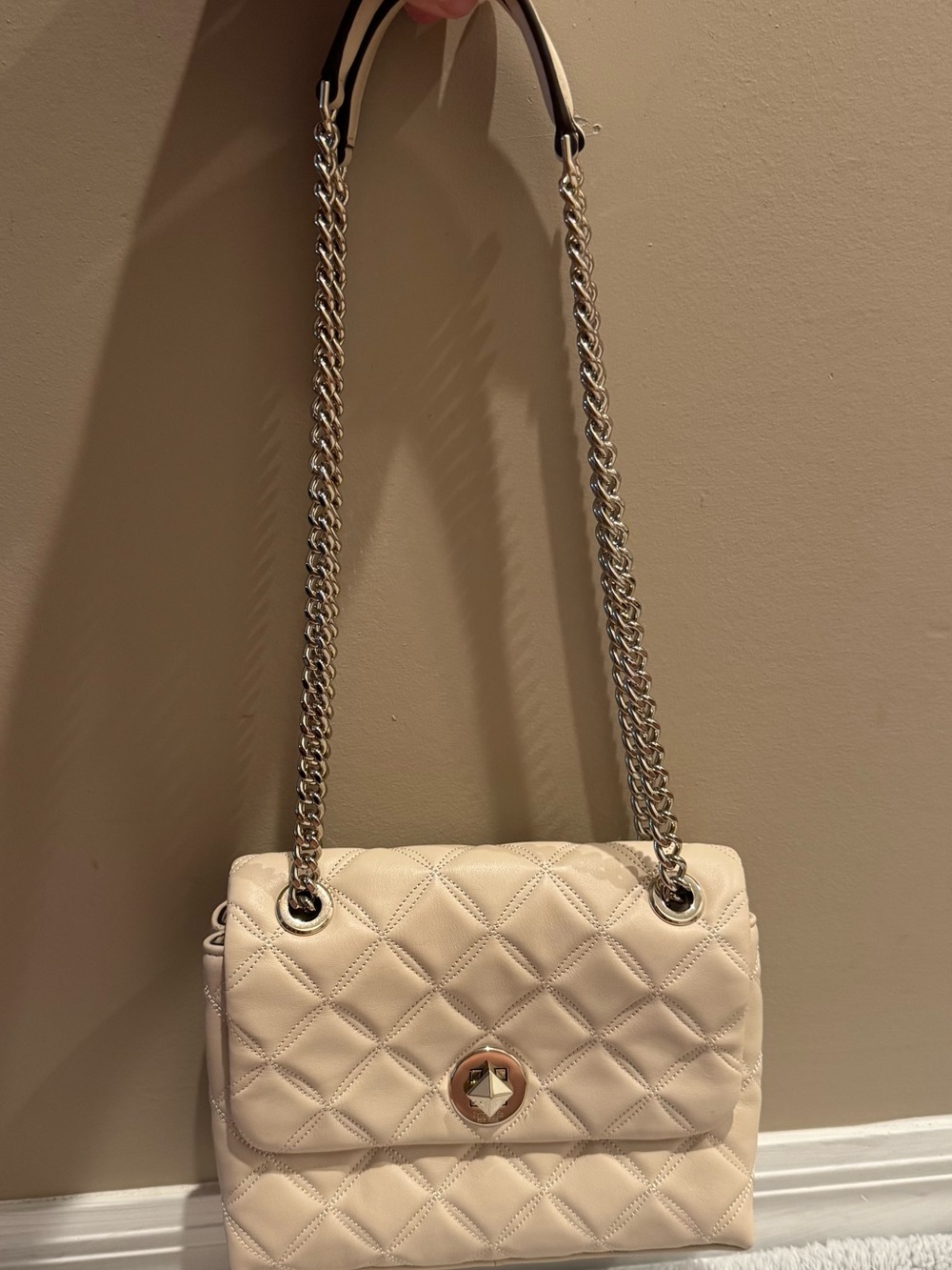 Kate spade Quilted Cream Chain Shoulder Bag - Elegant Women's Crossbody